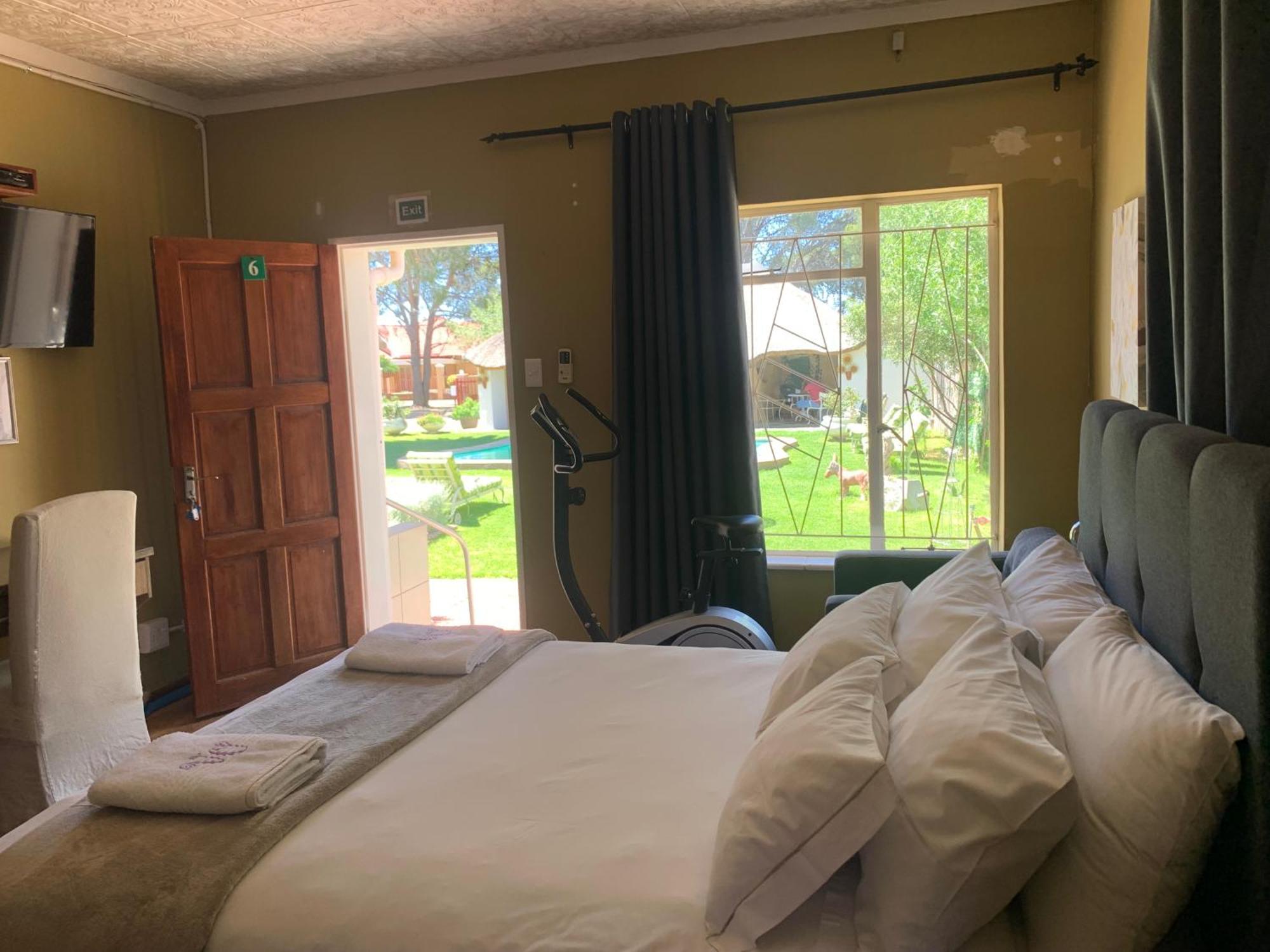 Victoria Oaks Guesthouse Victoria West المظهر الخارجي الصورة